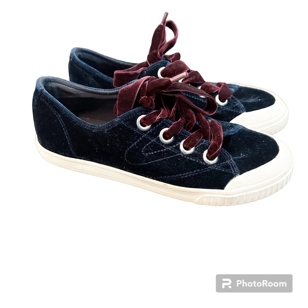 Tretorn Marley Velvet Low Top Lace Up Sneakers Women’s Size 8.5